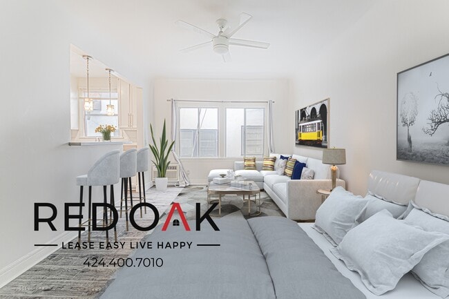 Building Photo - 121 N Kenmore Ave Unit 203