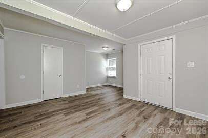 Photo - 2649 Roslyn Ave