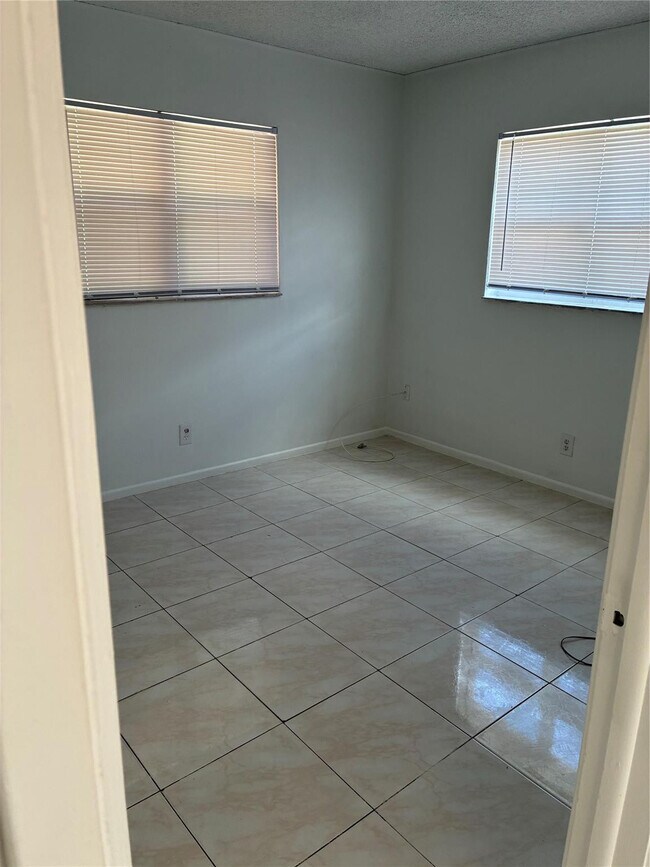 Photo - 231 NW 20th St