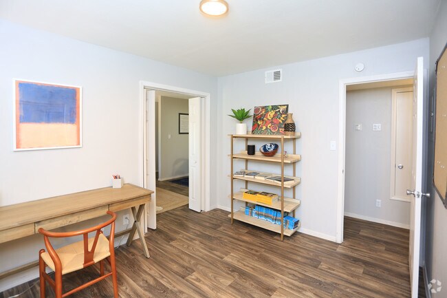 2BR 1BA-Bedroom