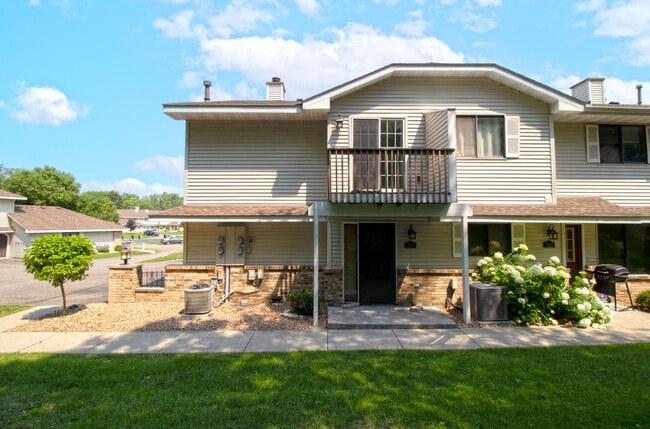 Photo - 7626 Wedgewood Ct N