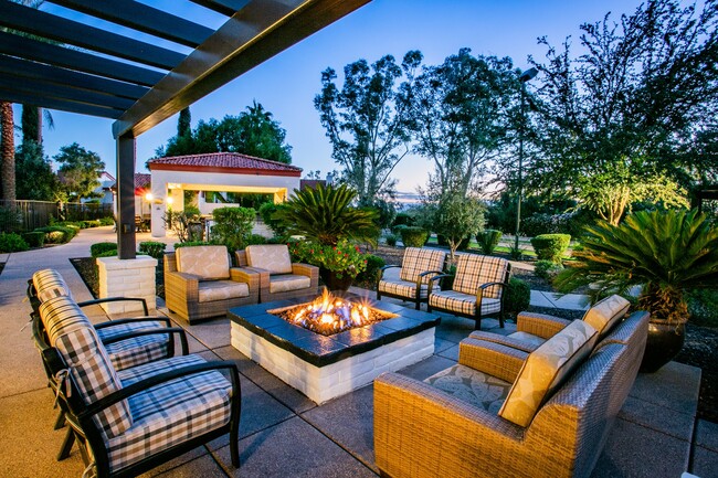 Firelight Lounge - Sonoran Terraces Apartment Homes