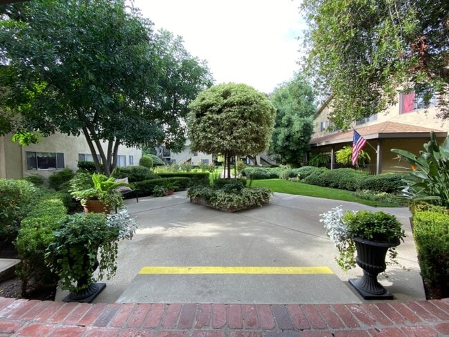 Photo - 301 N San Dimas Canyon Rd