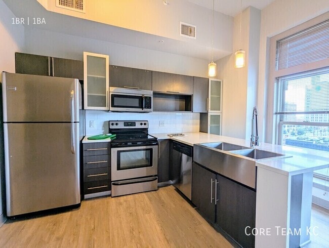 Photo - 306 E 12th St Unit 607