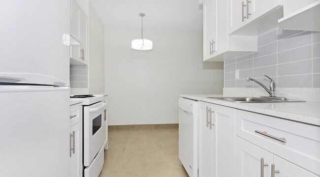 Photo - Royale Unit 00108