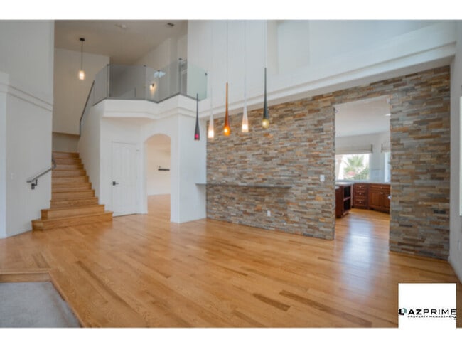 Photo - Discover your Dream Oasis in this 4/3 Phoe...