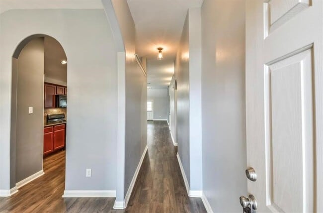 Photo - 10810 Barker View Dr