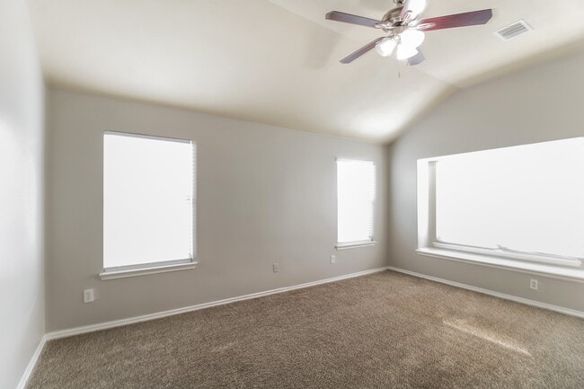 Photo - 21554 Kings Bend Dr