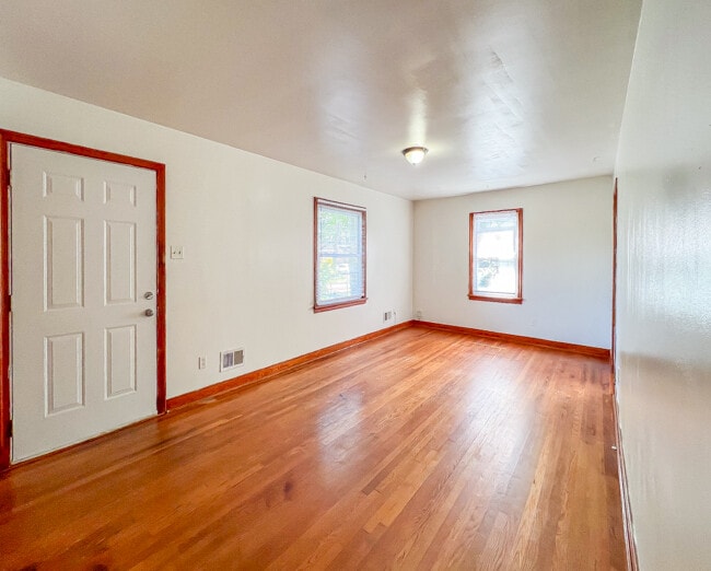 Photo - 4531 Cranford Ave
