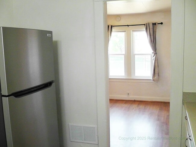 Photo - 209 Tripp St