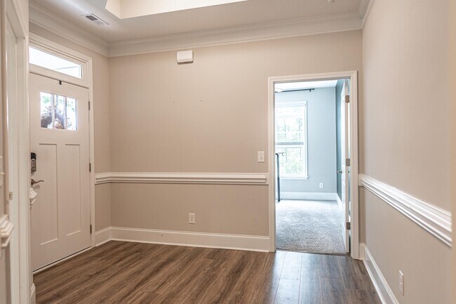 Photo - 153 Keowee Cir