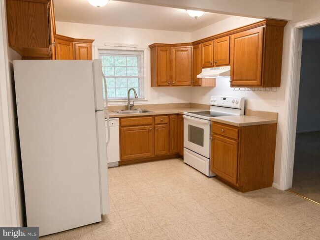Photo - 2207 Hyson Pl