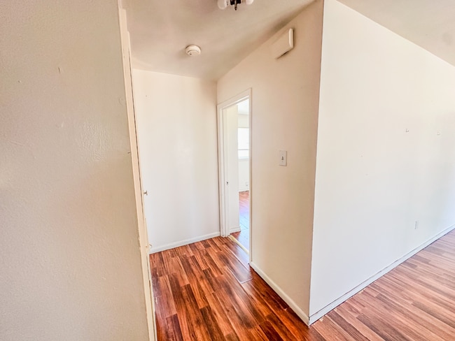 Photo - 2819 63rd St