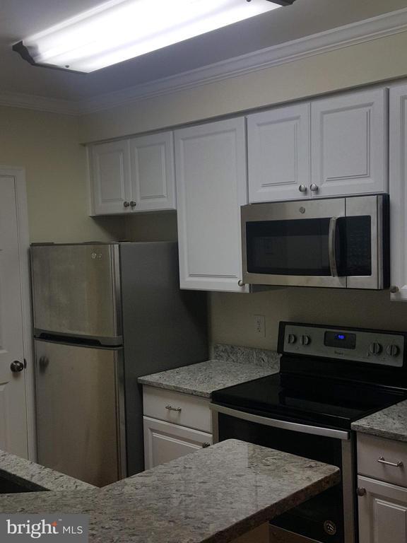 Photo - 6921 Victoria Dr Unit A