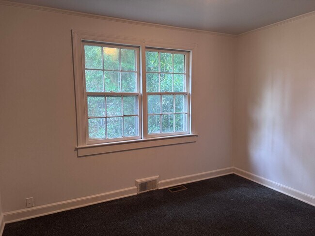 Photo - 303 W Washington Ave