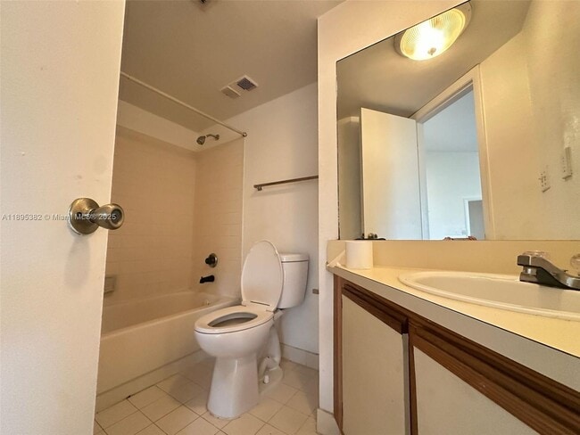 Photo - 2550 SW 18th Terrace Unit 2305