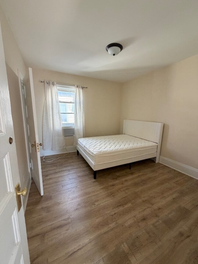 Photo - 14 Glenwood Ave Unidad #2