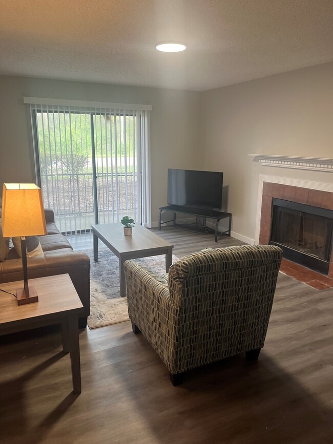 Woodridge Apartments