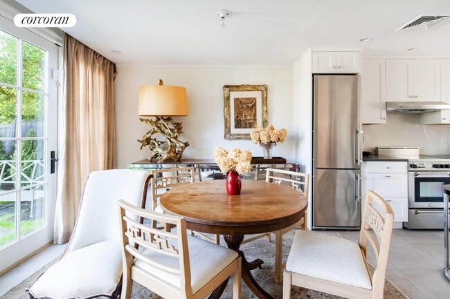 Photo - 13 Norton Pl