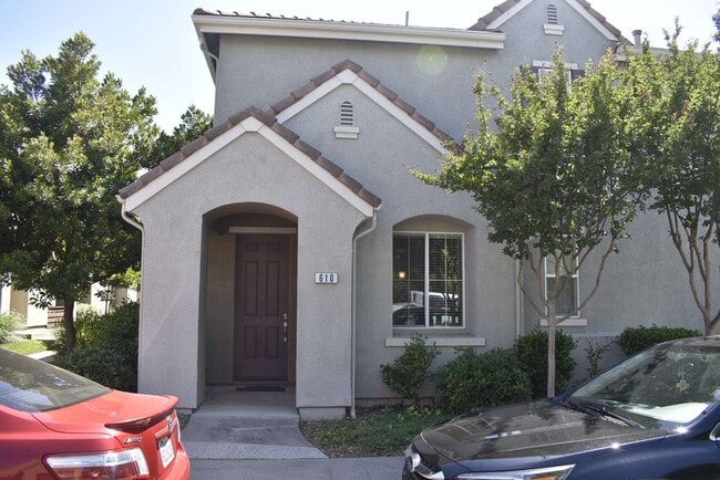 Photo - 610 Dante Cir House