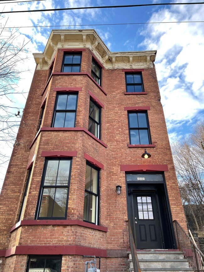 Photo - 111 Johnston St Unit 2