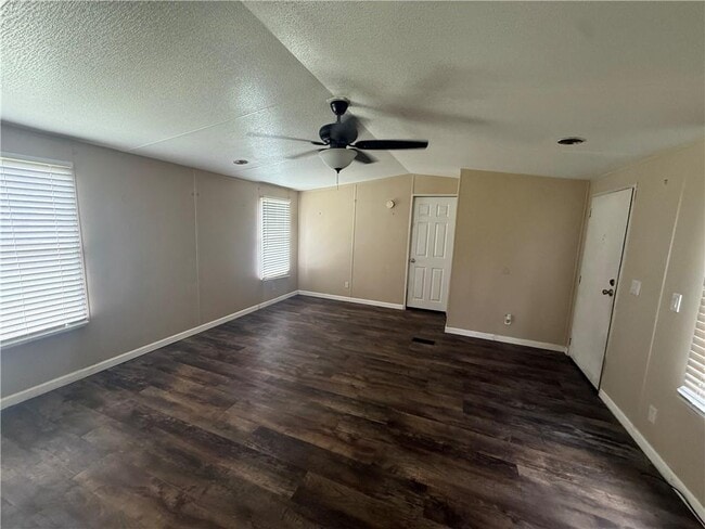 Photo - 186 N Wren Ln