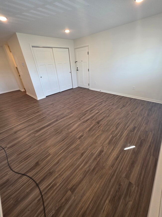 Laurentian Apartments
