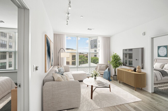 Photo - West of Chestnut