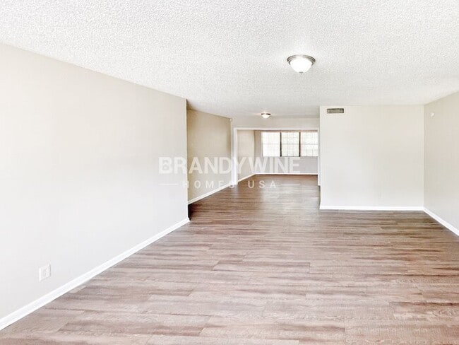 Photo - 2255 Tegner Dr