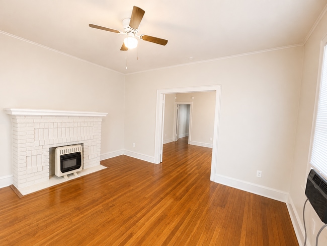 Building Photo - Highland in Shreveport!