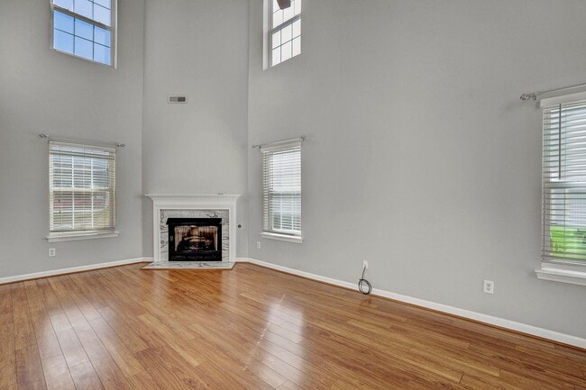 Photo - SINGLE FAMILY HOME- 3 Bedrooms 2.5 Baths