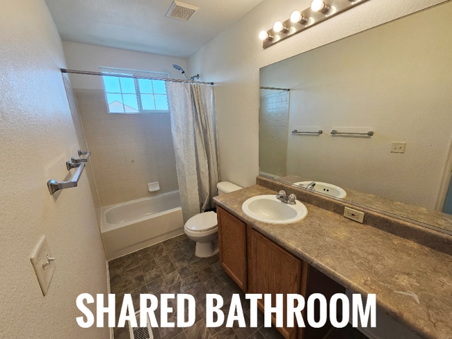 Photo - 1805 Dewhirst Dr