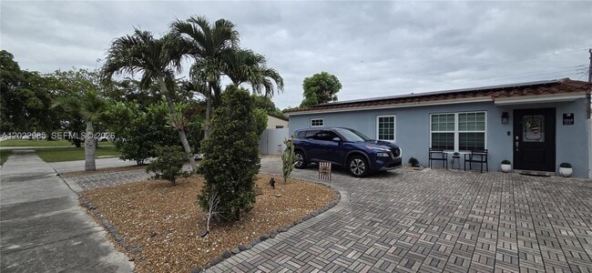 Building Photo - 1310 N 70th Way Unit 1