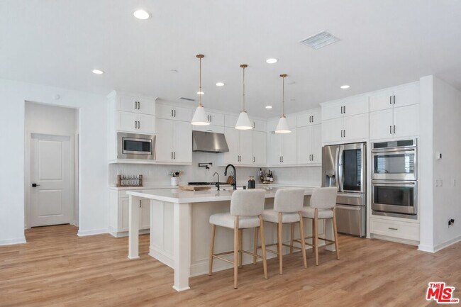 Photo - 18130 Radiance Ln