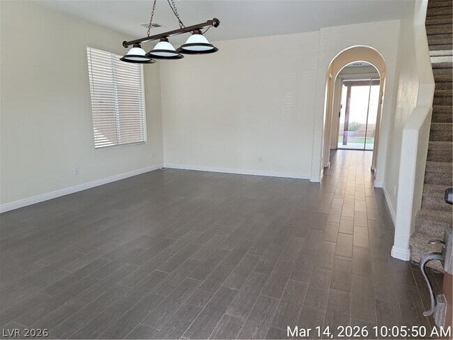 Photo - 998 Lone Pine River Ave