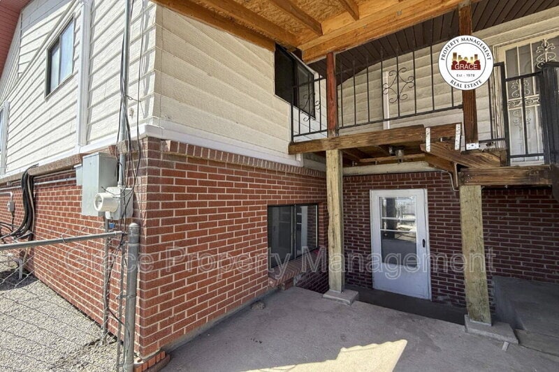 Photo - 1149 E. 58th Ave.