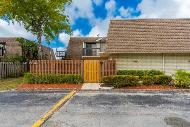 Building Photo - 8107 SW 23rd Ct