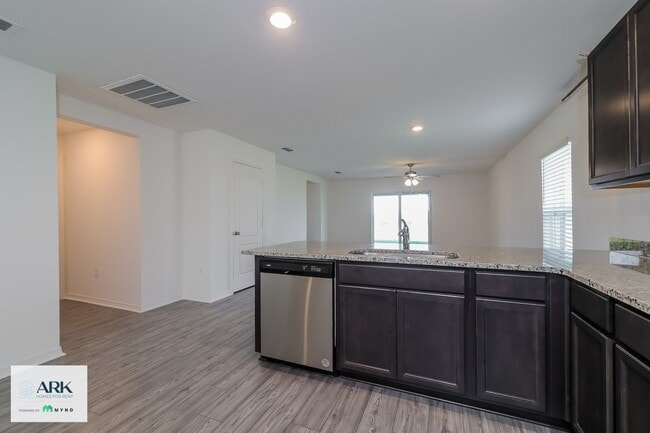 313 Kensington View Dr