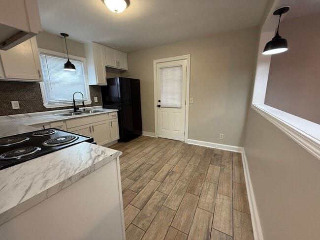 Photo - 2 bedroom, 1 bathroom - Home in West Rome!