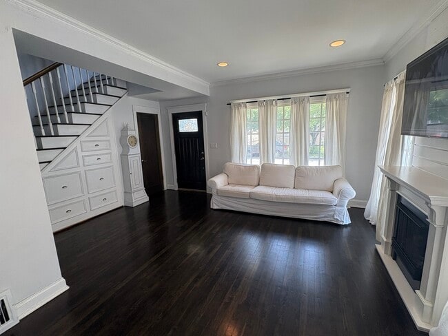 Photo - 2504 Budd St