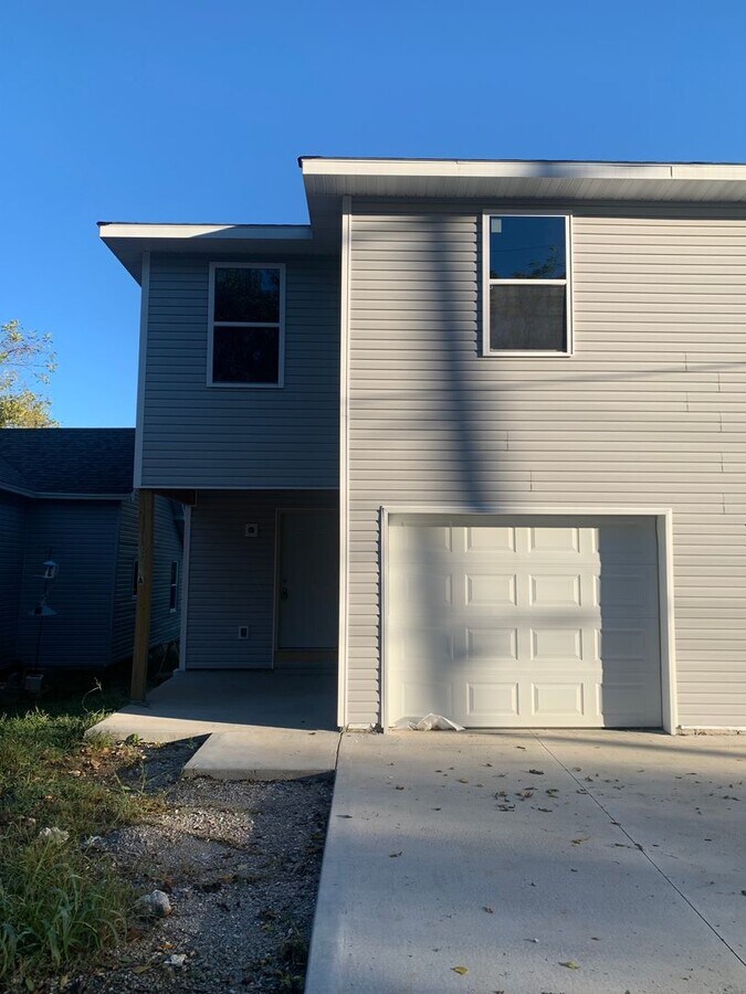 Photo - 1641 W Belmont St Unit A