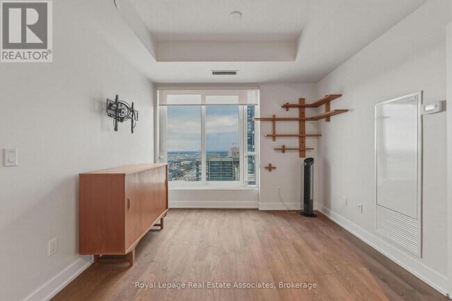 Photo - 7 Mabelle Ave Unité 3110