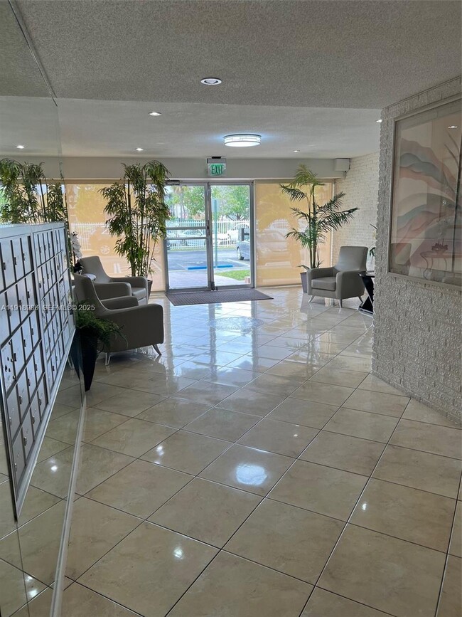 Photo - 16801 NE 14th Ave Unit 309