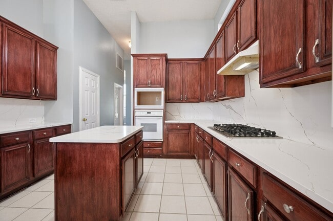 Photo - 4400 Foxtail Ln