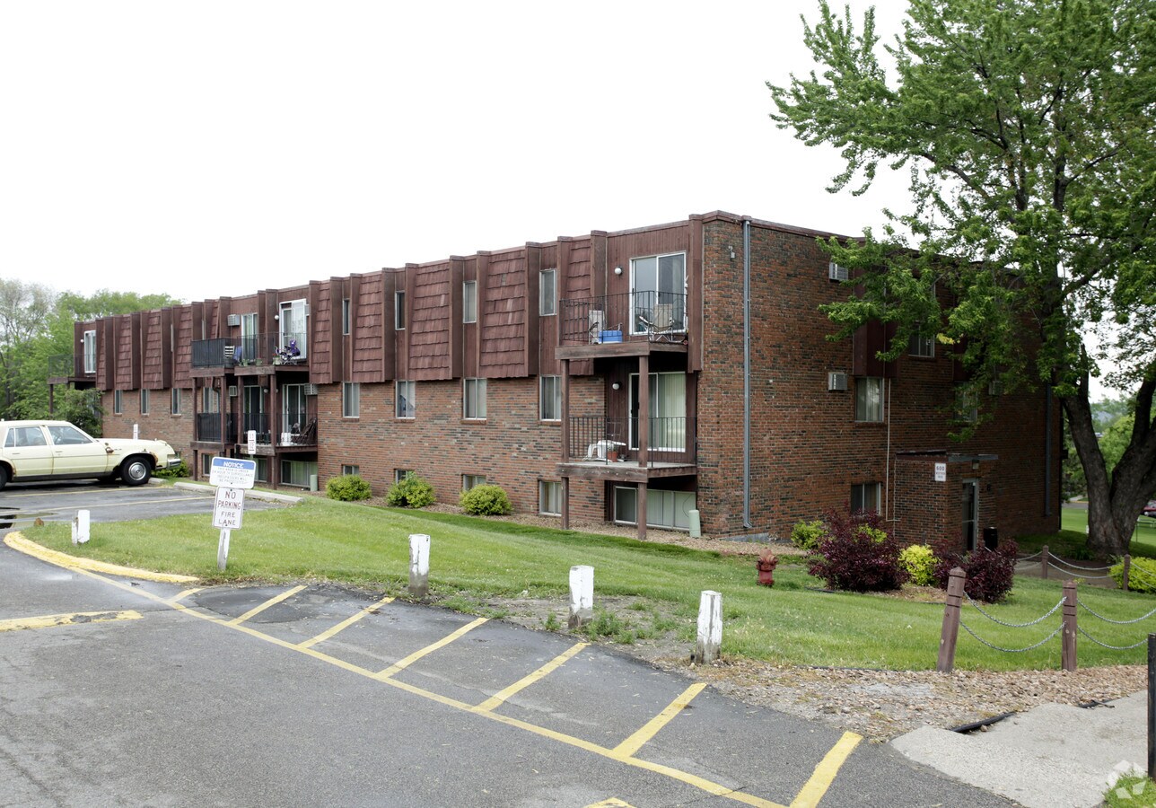 Photo - Riverbend Apartments