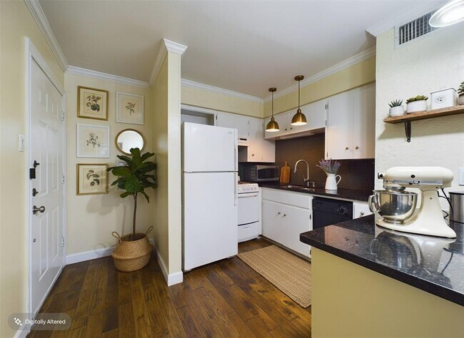 Photo - 803 W 28th St Unit 206