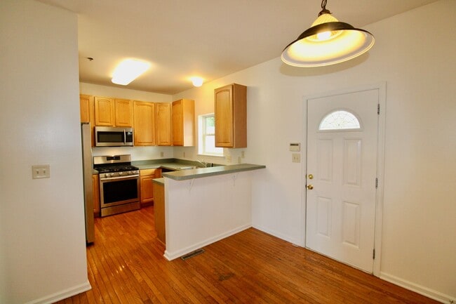 Photo - Spacious 3 Bedroom on 3rd St