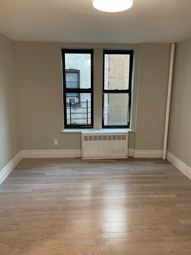 Photo - 585 21st E St Unit 1g