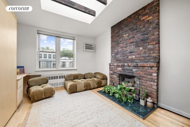 Photo - 135 Amity St Condo