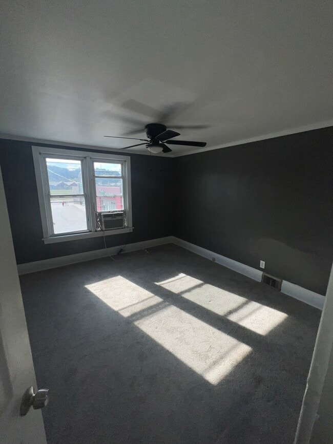 Photo - 941 Cypress Aly